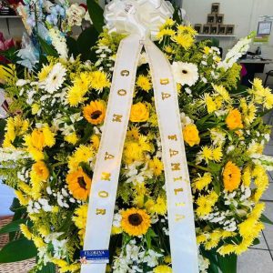Foto do produto Coroa de Flores para Homenagem Póstuma - 002