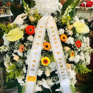 Foto do produto Coroa de Flores para Homenagem Póstuma - 022