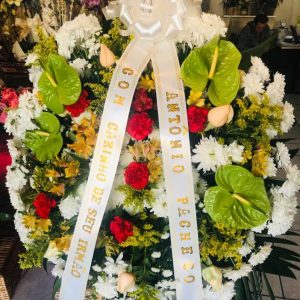 Foto do produto Coroa de Flores para Homenagem Póstuma - 025