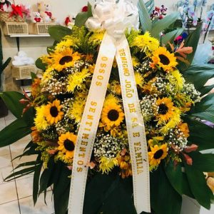Foto do produto Coroa de Flores para Homenagem Póstuma - 008
